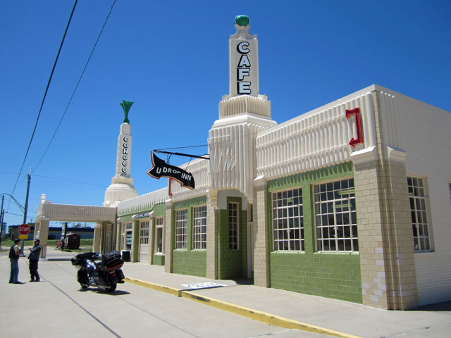 06-01-conoco-servo-2.jpg